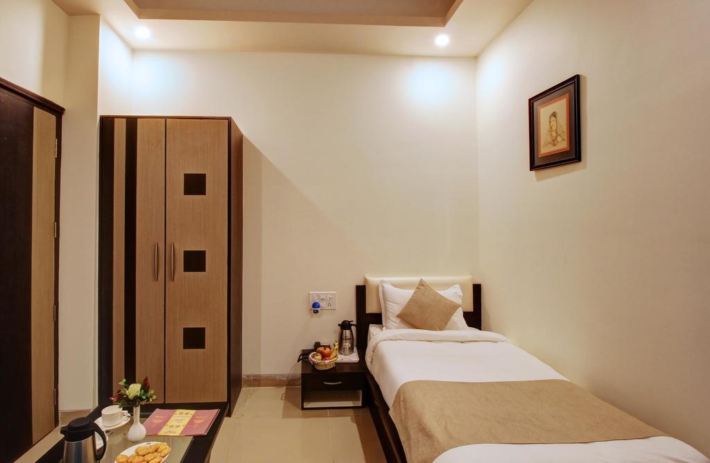 Hotel Nawalgarh Plaza Номер фото